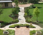 Quartzite Meandering Walkway